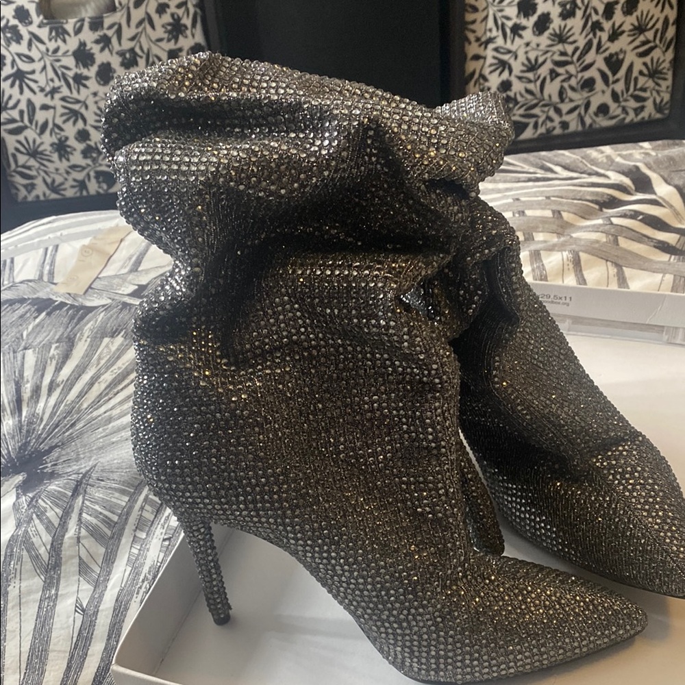 Lazor slouch rhinestone boots EUC